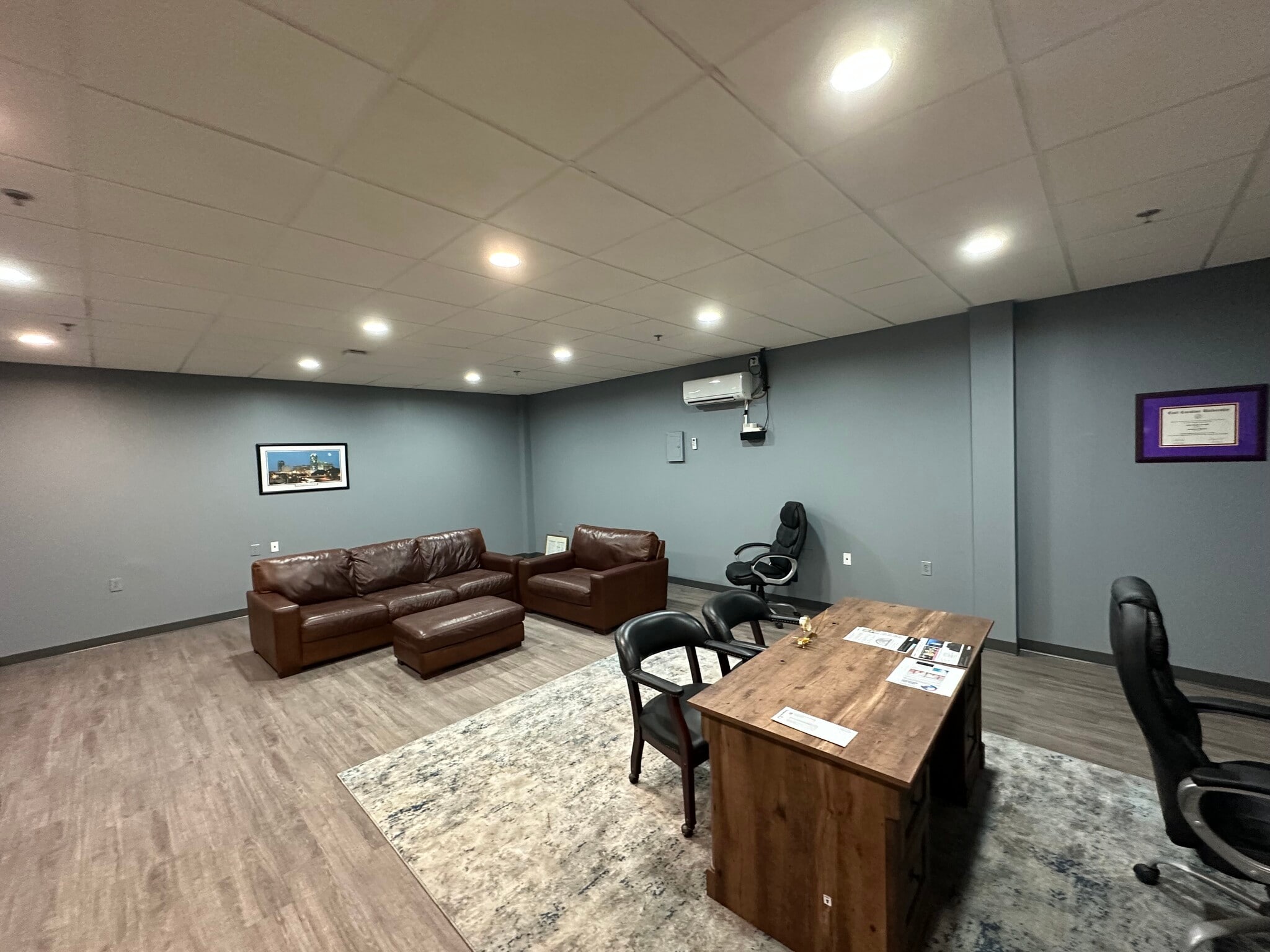 112-118 Jones St, Fuquay Varina, NC for lease Interior Photo- Image 1 of 6