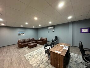 112-118 Jones St, Fuquay Varina, NC for lease Interior Photo- Image 1 of 6