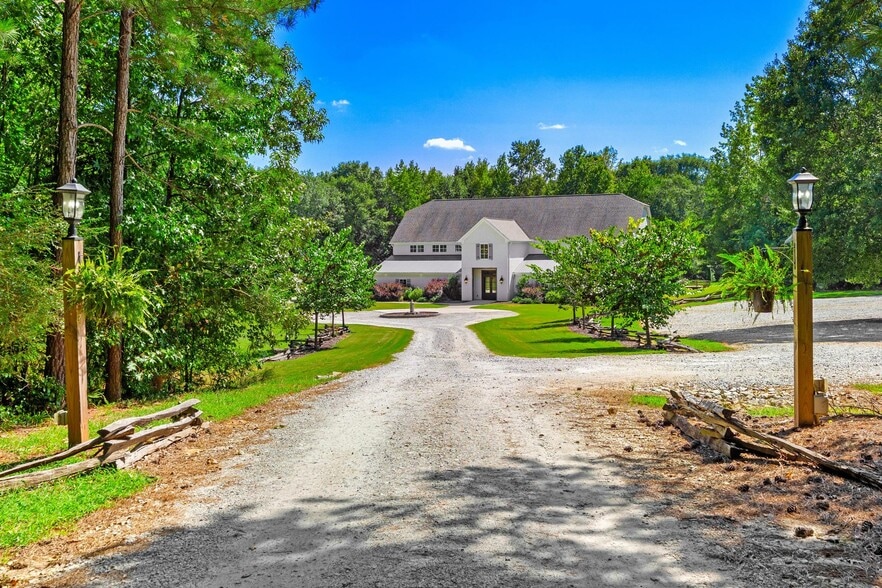 700 Blacks Creek Church Rd, Commerce, GA for sale - Building Photo - Image 2 of 60