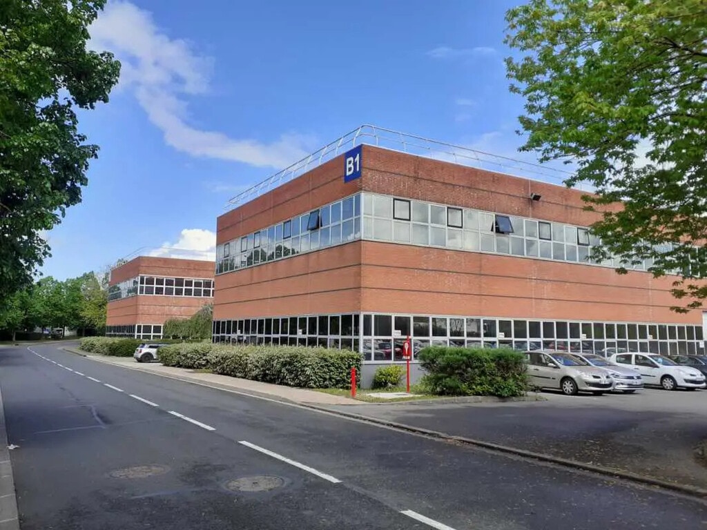 Location Bureaux 186 m² à 10 409 m² - Photo 1