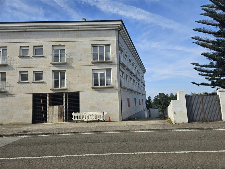 Retail in Barreiros for sale - Building Photo - Image 2 of 20