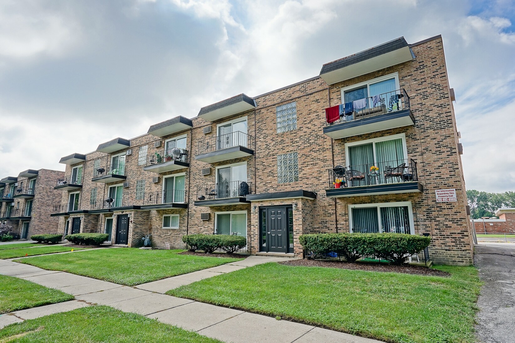 3329 147th Pl, Midlothian, IL for sale Primary Photo- Image 1 of 1