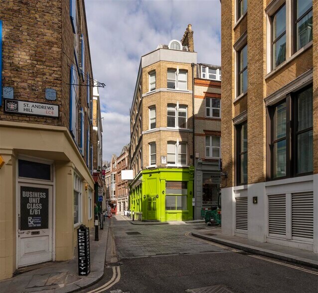 42-44 Carter Ln, London for sale - Building Photo - Image 1 of 1