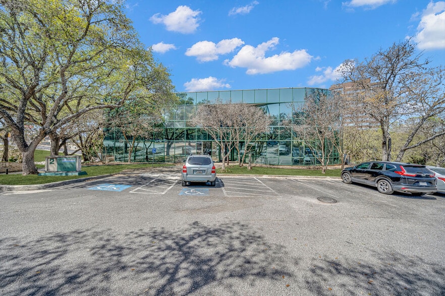 4242 Medical Dr, San Antonio, TX for sale - Building Photo - Image 2 of 24