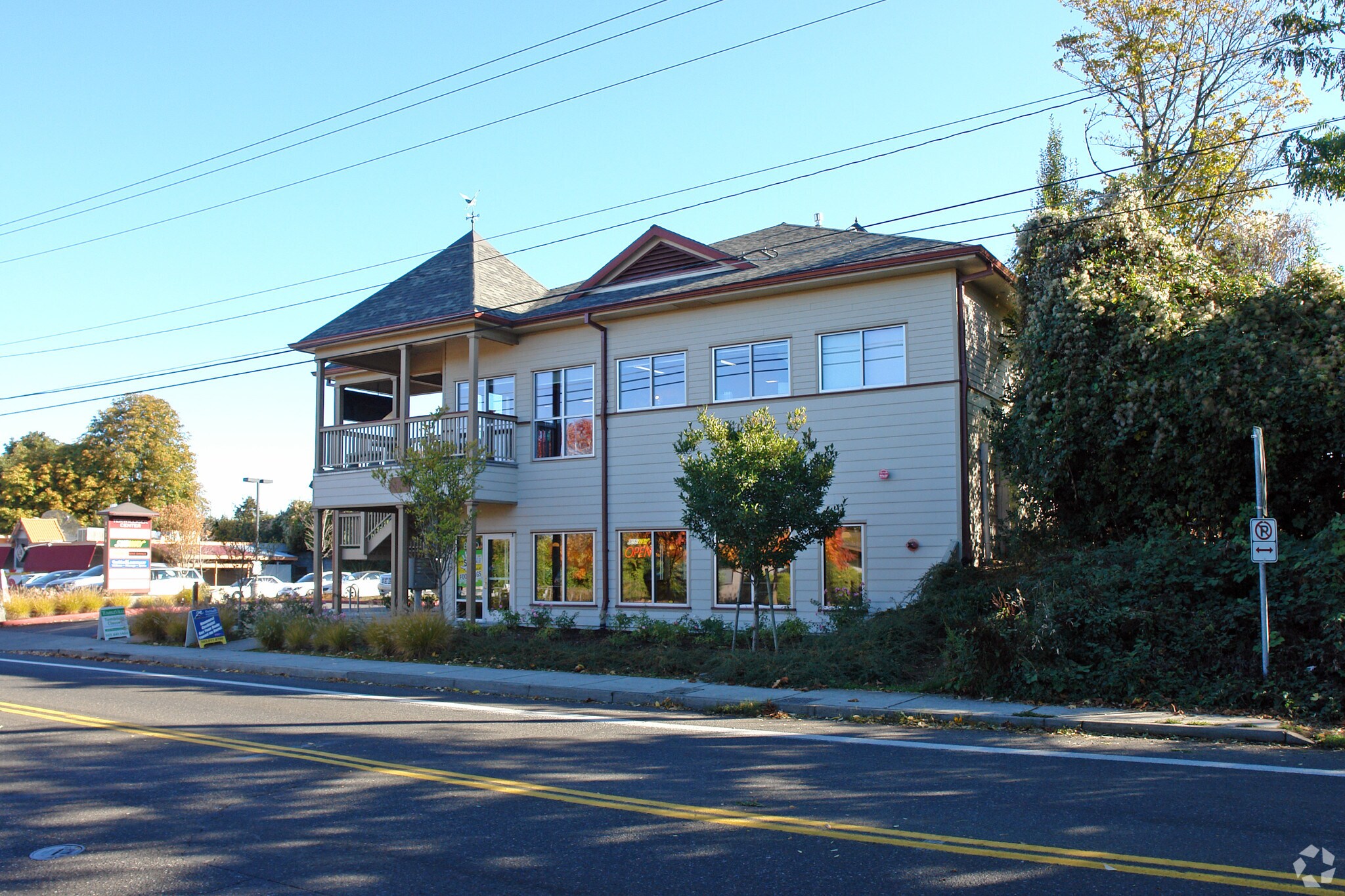 8730 SW Terwilliger Blvd, Portland, OR for sale Primary Photo- Image 1 of 1