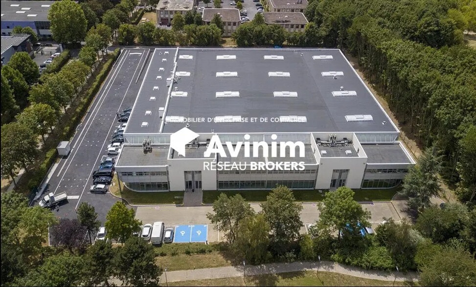 Office in Tremblay-en-France for lease - Aerial - Image 3 of 21