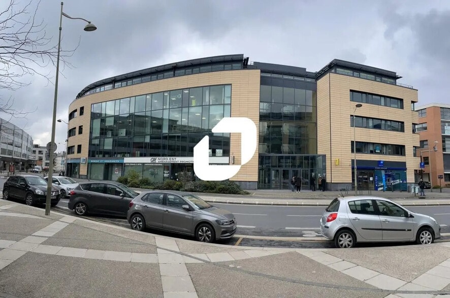 Office in Reims for lease - Building Photo - Image 3 of 7