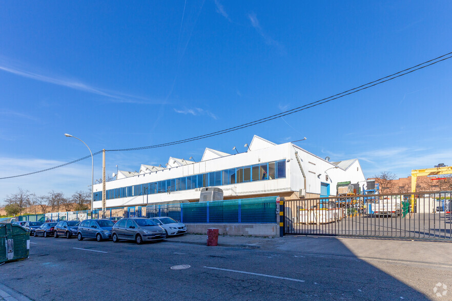 Industrial in Getafe, Madrid for sale - Building Photo - Image 2 of 2