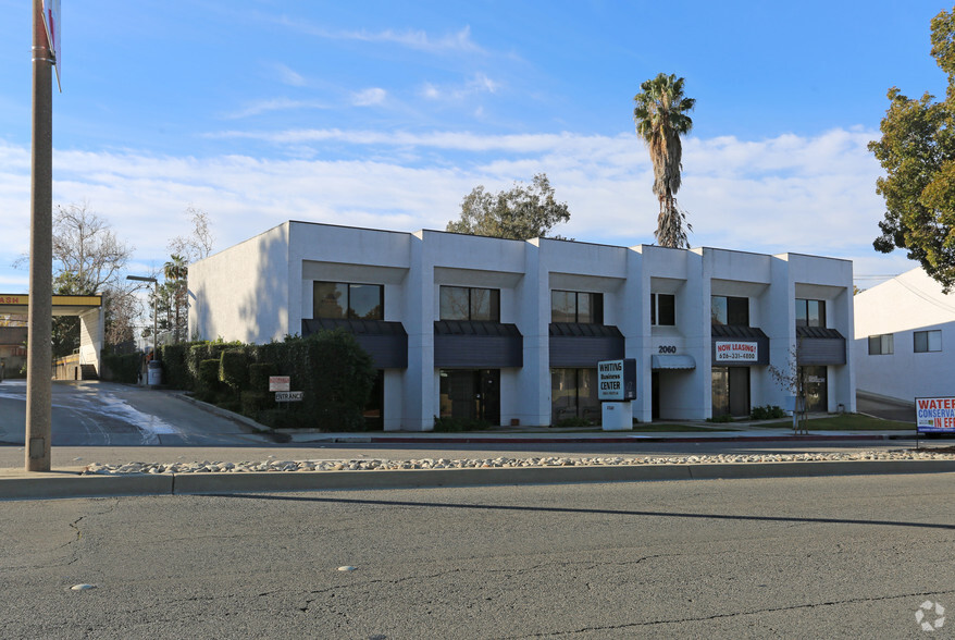 2060 E Route 66, Glendora, CA for lease - Building Photo - Image 3 of 6