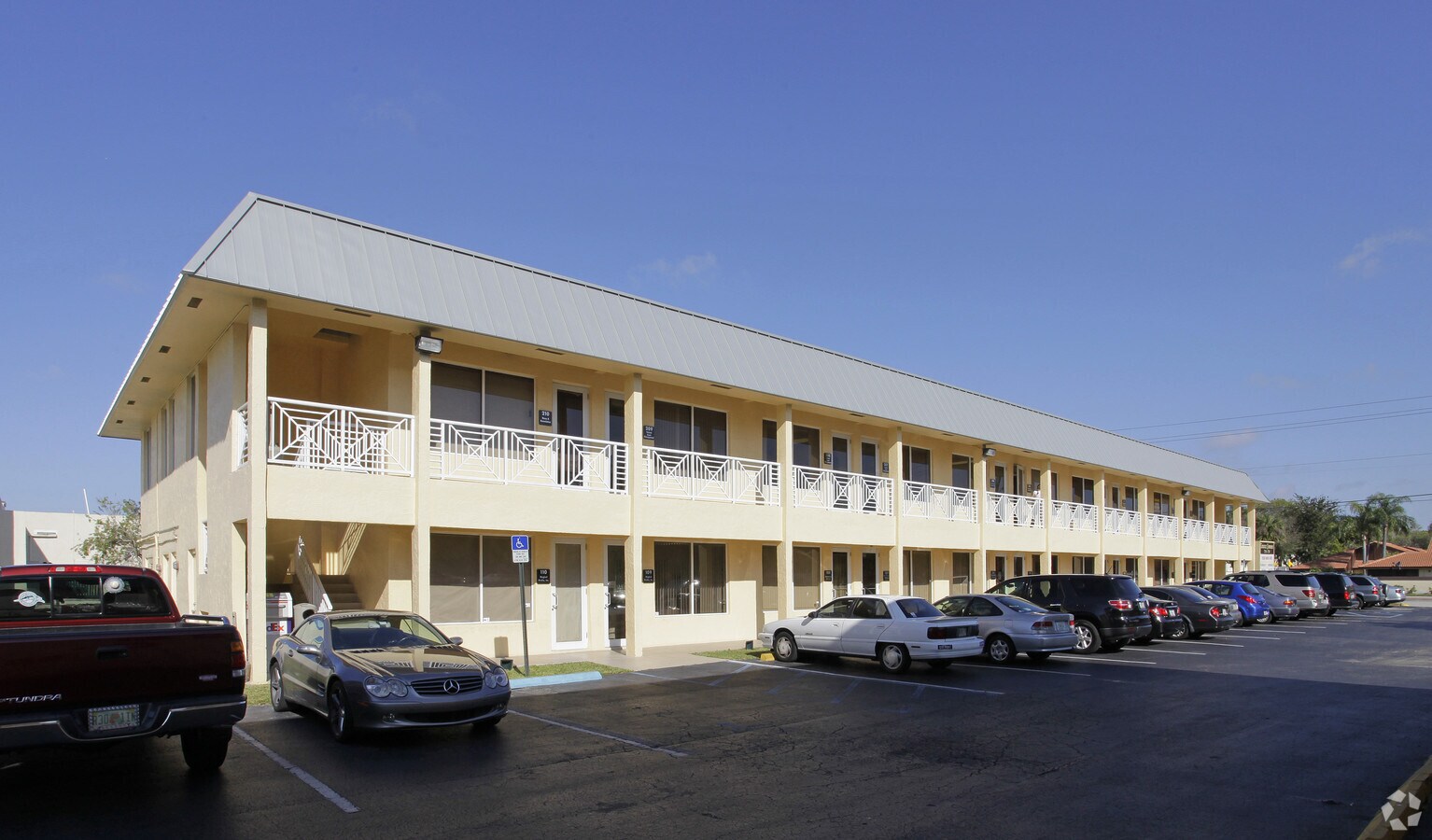 7310 W Mcnab Rd, Tamarac, FL 33321 McNab Commons