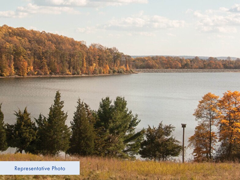 34 Merrill Creek Rd, Washington, NJ for sale - Building Photo - Image 2 of 3