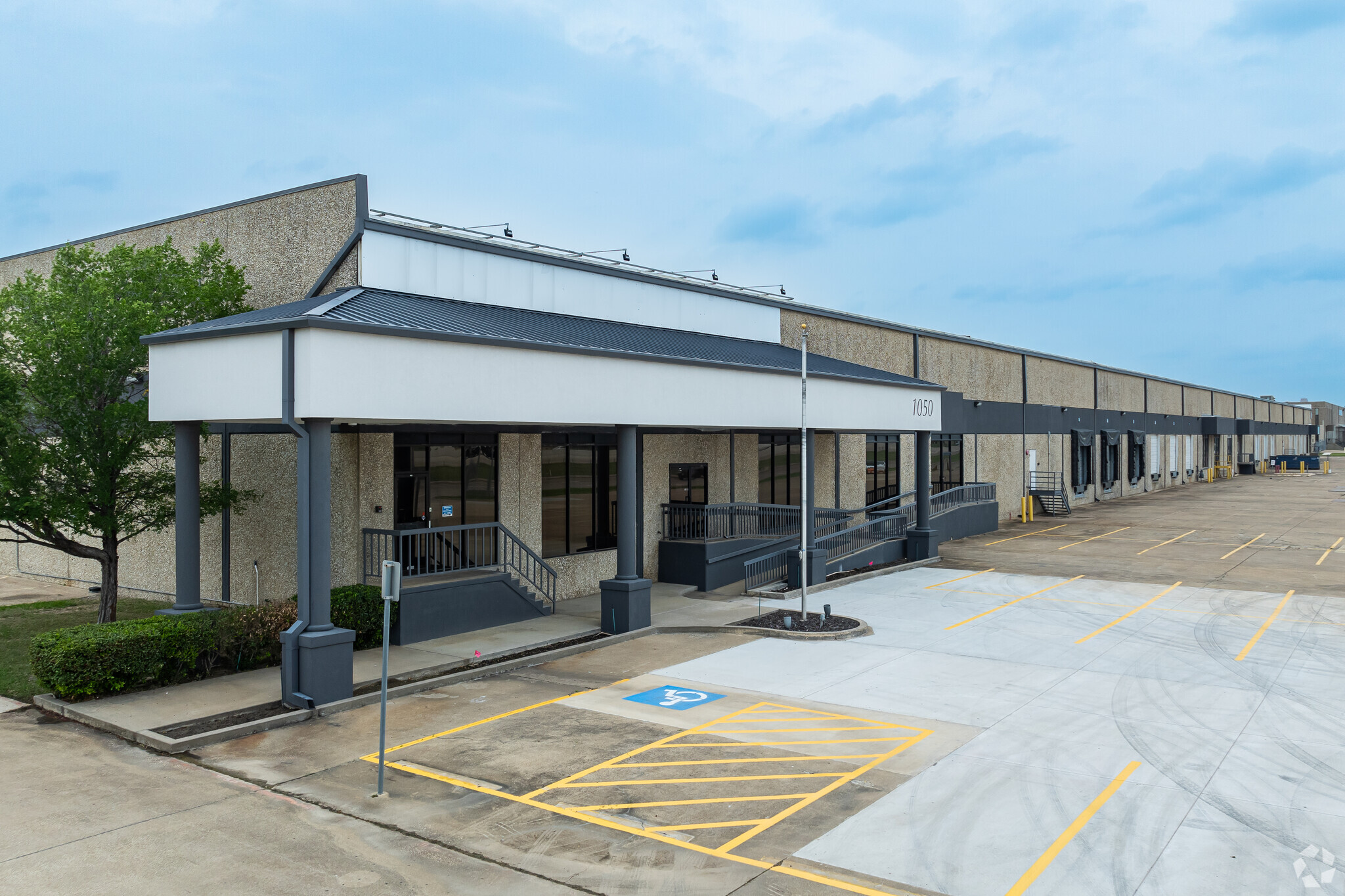 1050 S State Highway 161, Grand Prairie, TX for lease Building Photo- Image 1 of 13