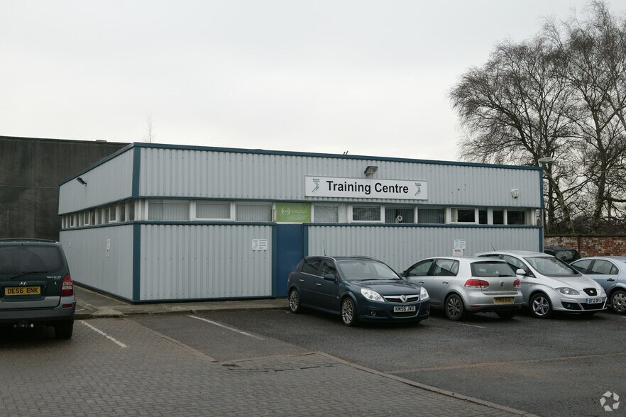 Wistaston Rd, Crewe for lease - Primary Photo - Image 1 of 4