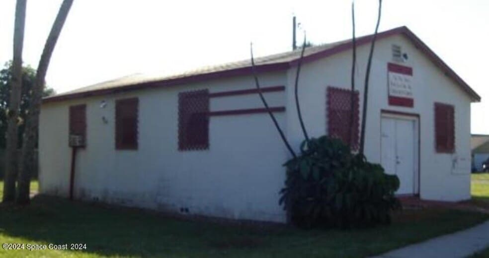 929 S Deleon Ave, Titusville, FL for sale - Building Photo - Image 3 of 9