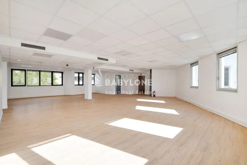 Office in Malakoff for sale - Building Photo - Image 1 of 7