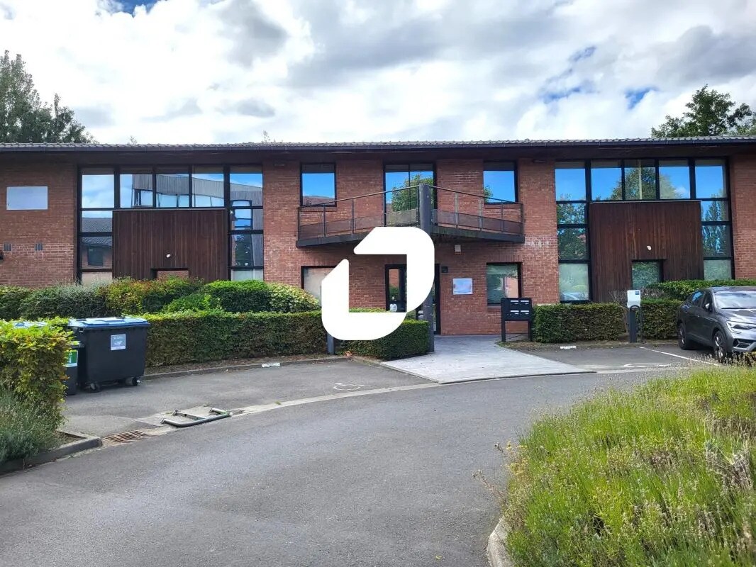 Office in Lezennes for lease Building Photo- Image 1 of 8