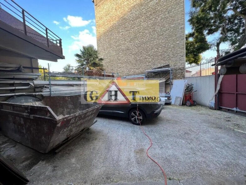 Industrial in Vitry-sur-Seine for sale - Building Photo - Image 2 of 9