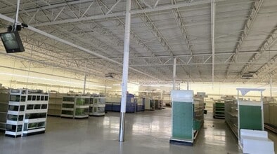 425-475 Bank St, Waterbury, CT for sale Interior Photo- Image 1 of 2