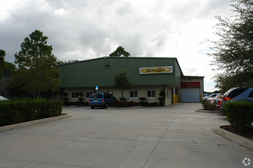 2212 58th Ave, Bradenton, FL for sale - Primary Photo - Image 1 of 1