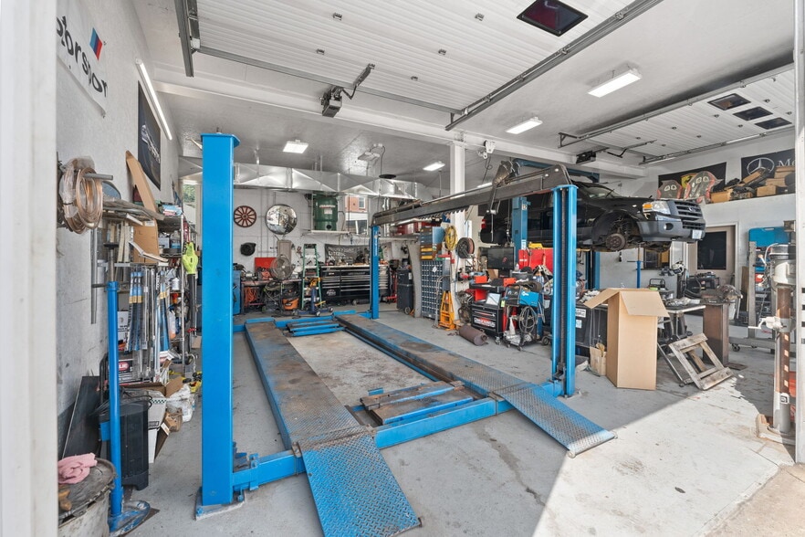 25 Grand Ave, Cumberland, RI for lease - Building Photo - Image 3 of 10