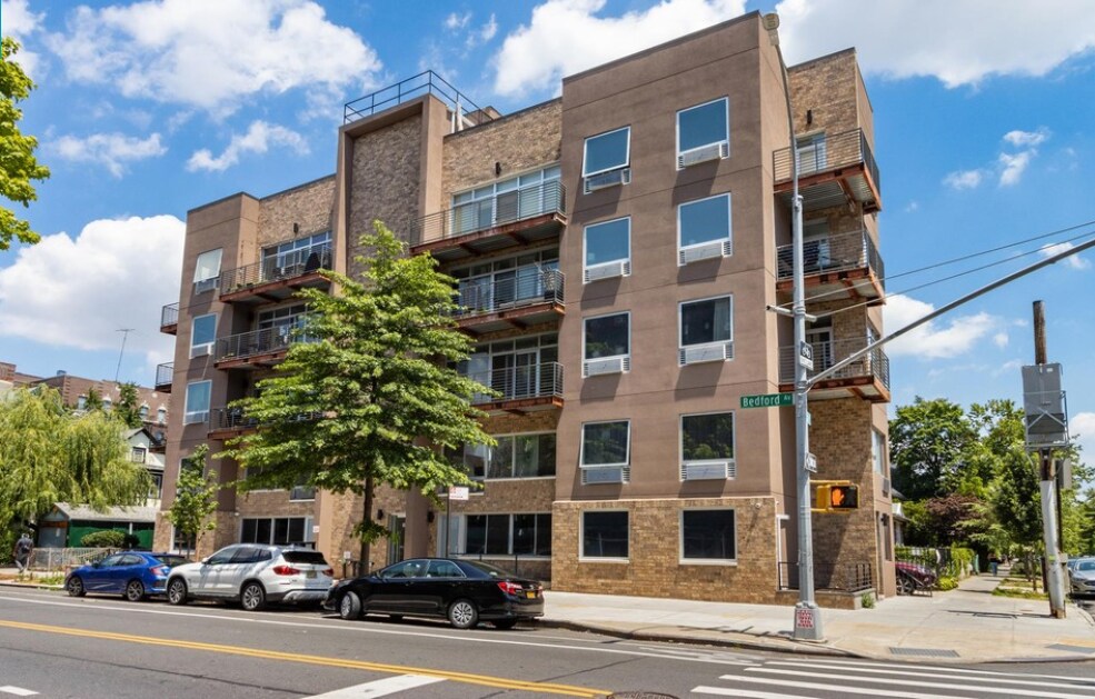 109 Winthrop St, Brooklyn, NY 11225