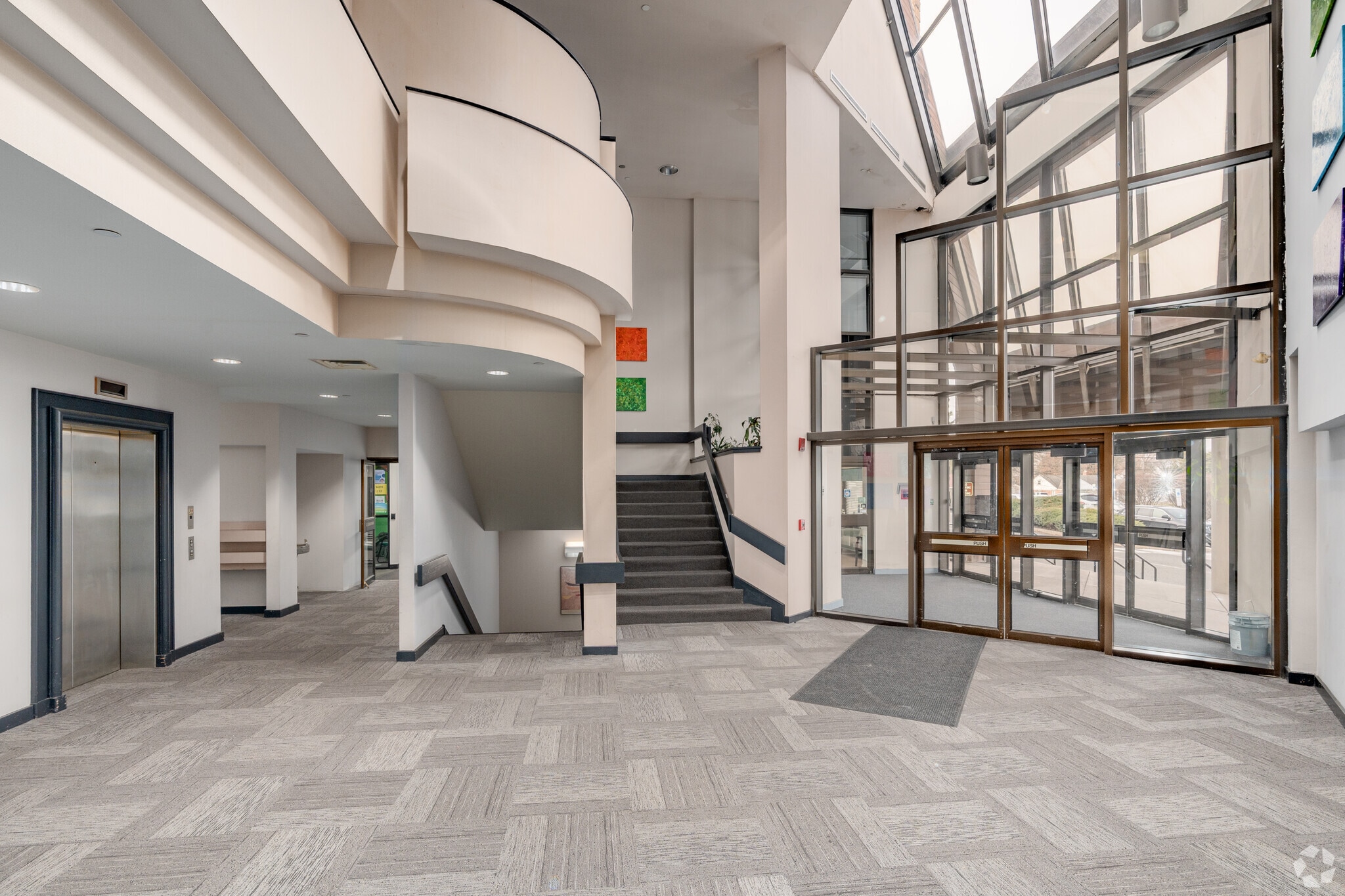 920 Germantown Pike, Plymouth Meeting, PA for lease Lobby- Image 1 of 4