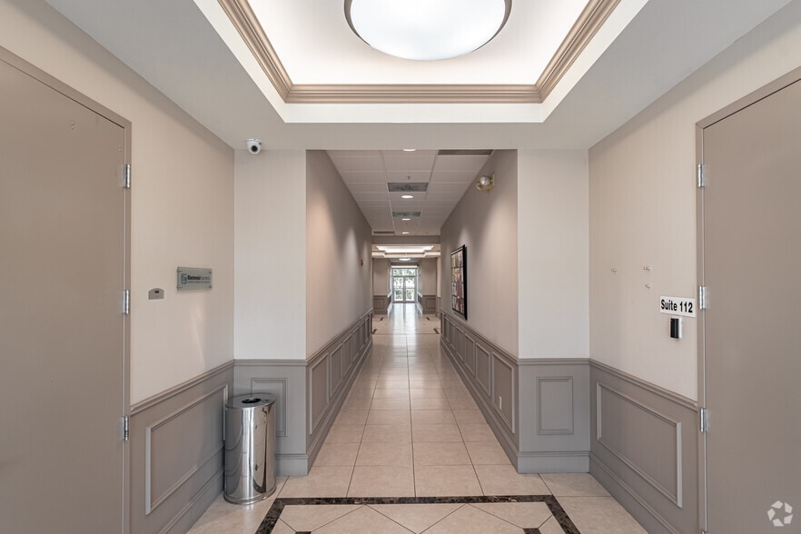 7800 Congress Ave, Boca Raton, FL for lease - Lobby - Image 3 of 8