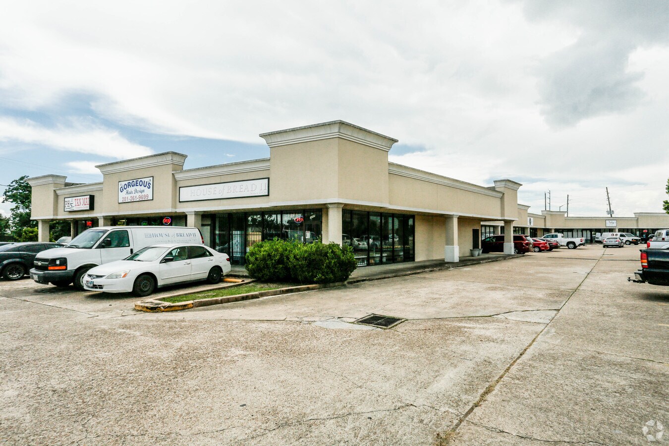 201227 Murphy Rd, Stafford, TX 77477