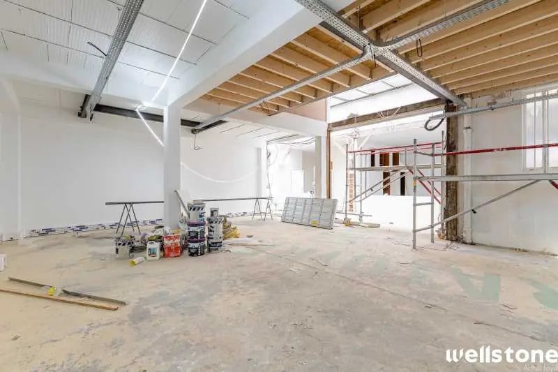 Office in Paris for lease Building Photo- Image 1 of 16