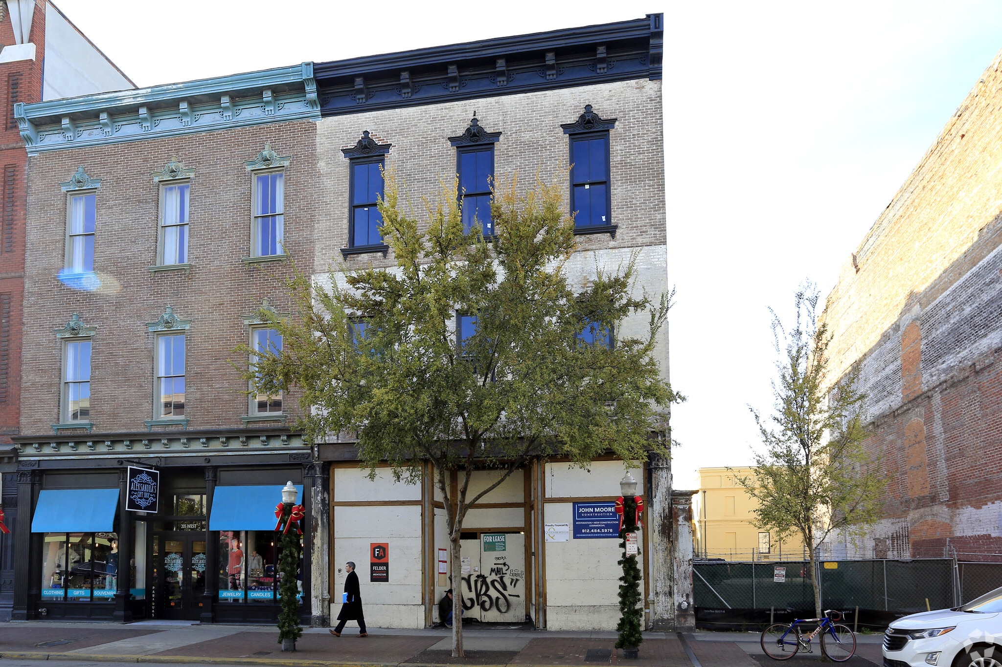 207 W Broughton St, Savannah, GA for sale Primary Photo- Image 1 of 1