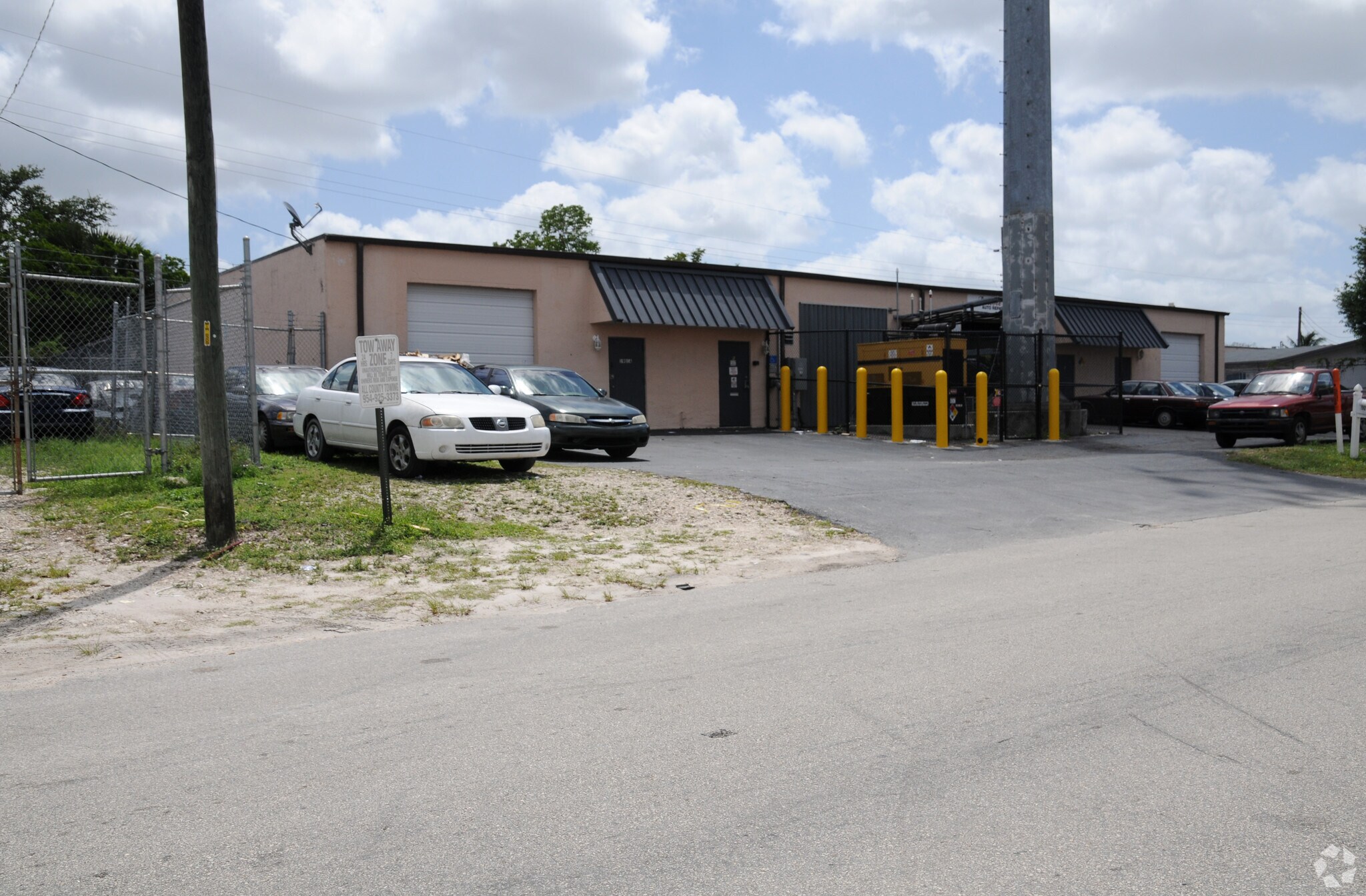 1901 SW 100th Ter, Miramar, FL for sale Primary Photo- Image 1 of 1