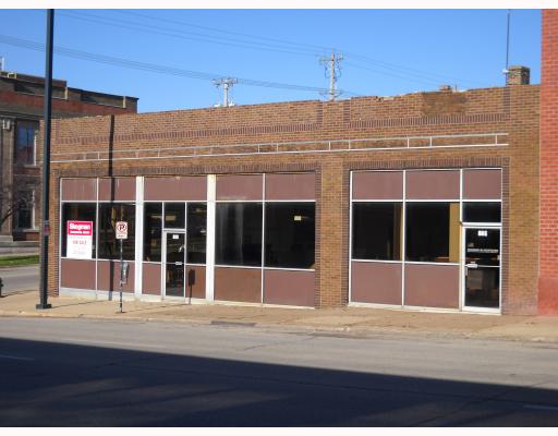 118 6th Ave SW, Cedar Rapids, IA for sale Primary Photo- Image 1 of 1