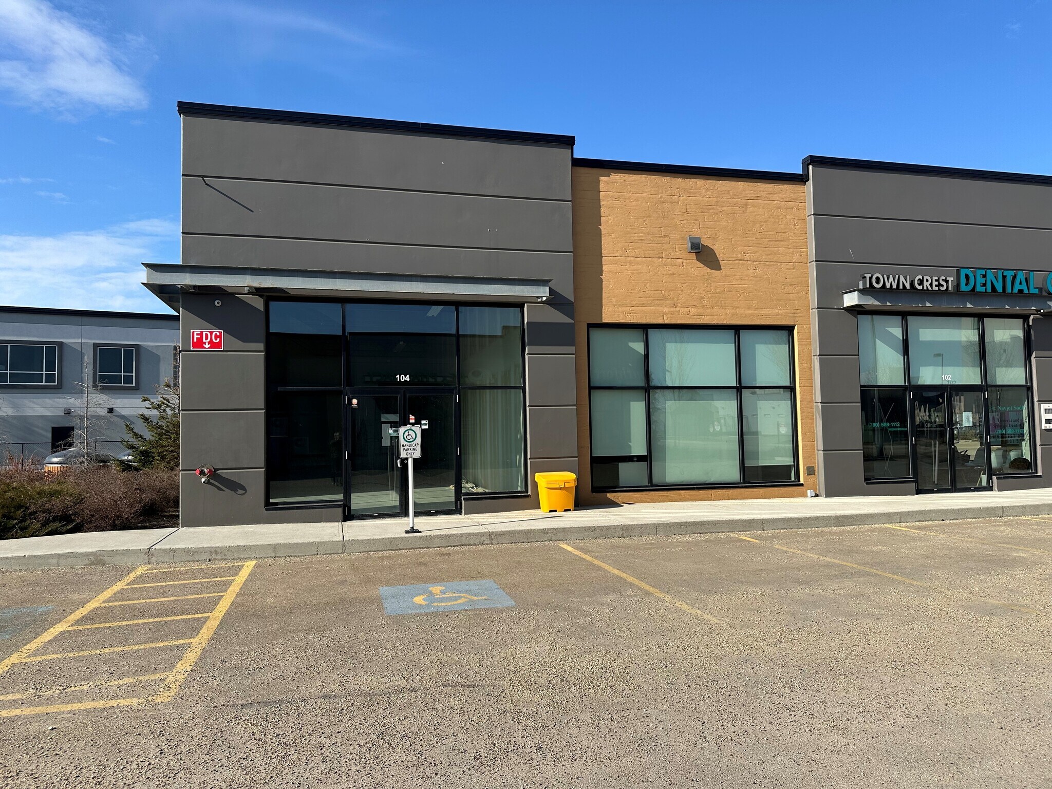 121 Towne Crest Rd, Fort Saskatchewan, AB for lease Building Photo- Image 1 of 3
