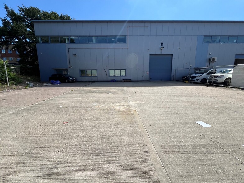 Beddington Farm Rd, Croydon for lease - Building Photo - Image 1 of 10