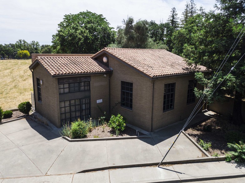 1100 W Chiles Rd, Davis, CA for lease - Building Photo - Image 3 of 26