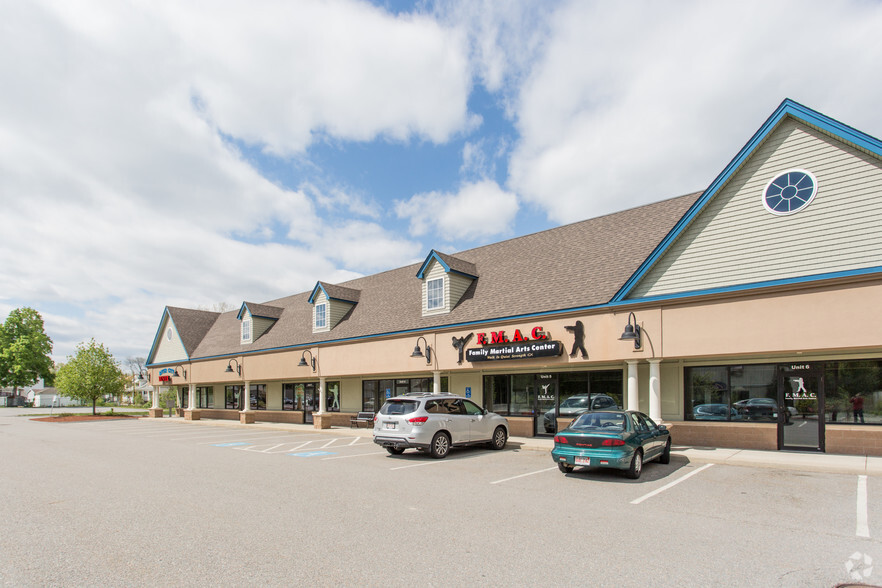 68 Airport Rd, Fitchburg, MA for lease - Building Photo - Image 1 of 12