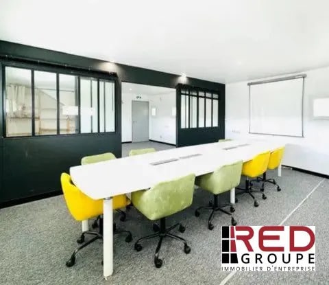 Office in Meyreuil for lease Building Photo- Image 1 of 9