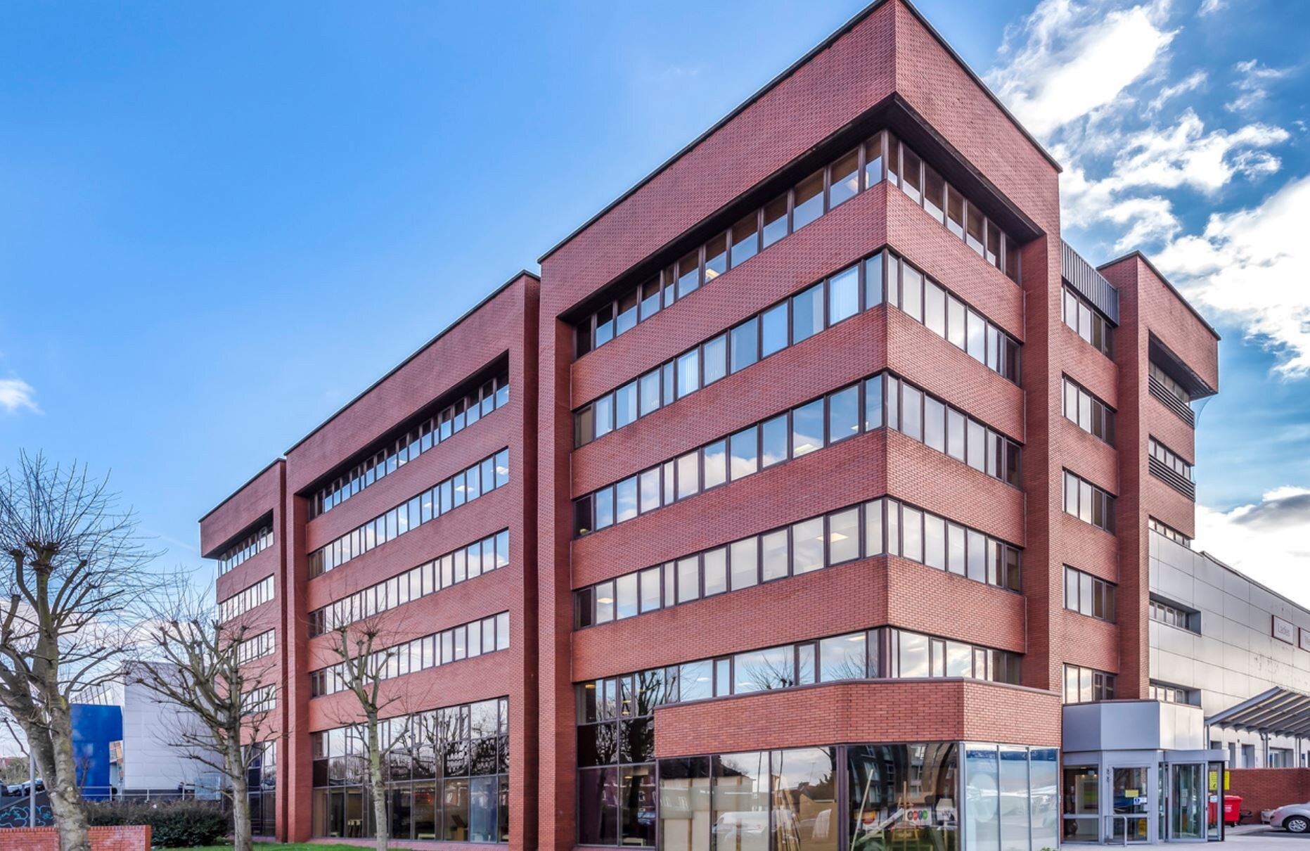 333 Edgware Rd, London for sale Primary Photo- Image 1 of 1