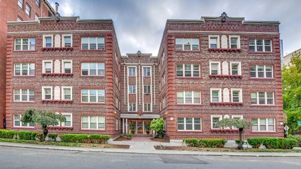 1019 Terry Ave, Seattle, WA for sale - Building Photo - Image 1 of 1