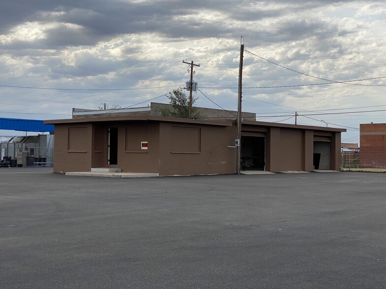 500 E 3rd St, Odessa, TX for lease - Building Photo - Image 3 of 13