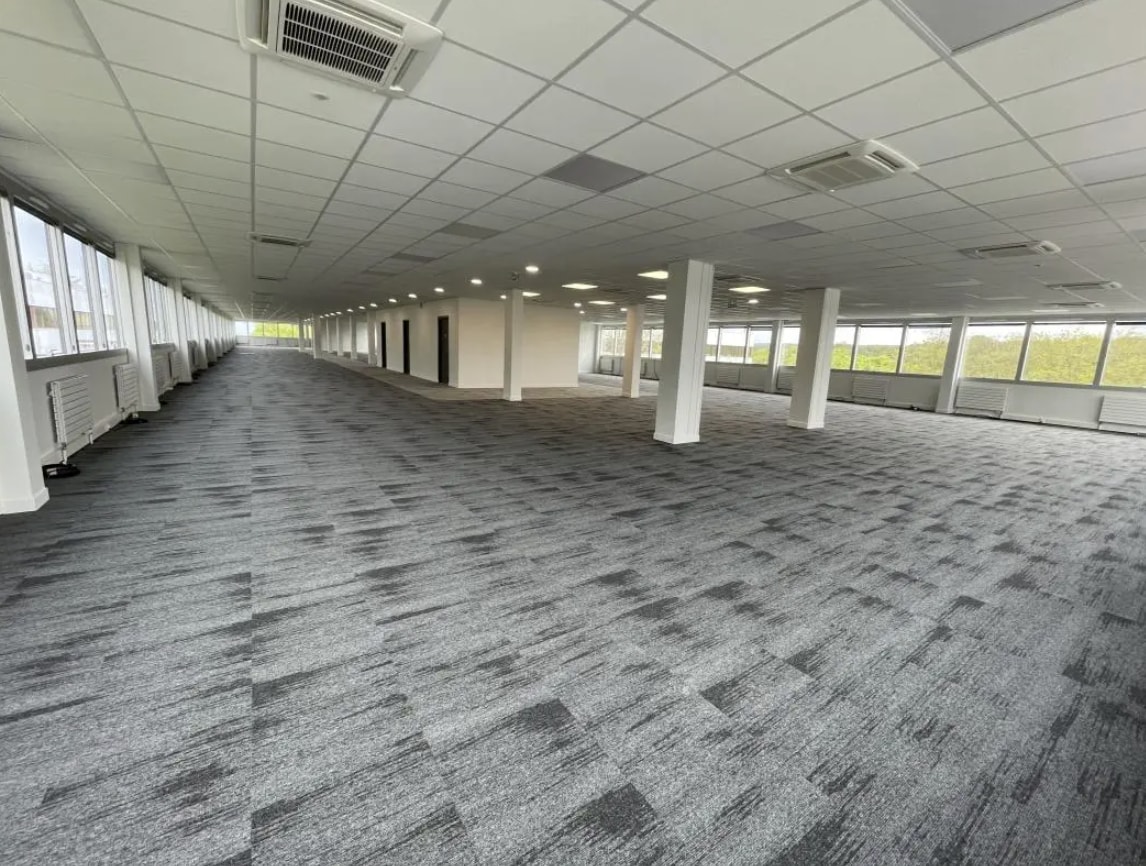 10 Avenue De L'Entreprise, Cergy for lease Interior Photo- Image 1 of 10