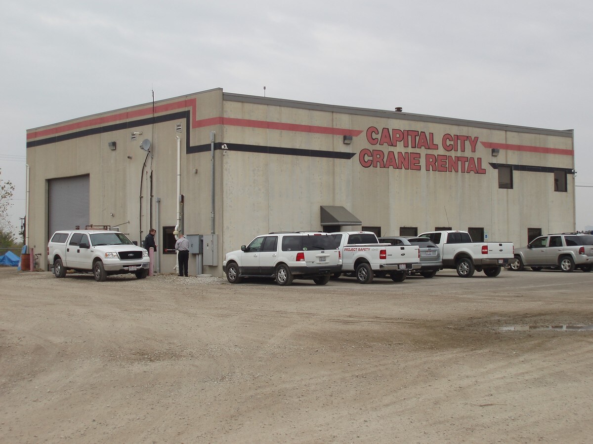 808 Frank Rd, Columbus, OH 43223