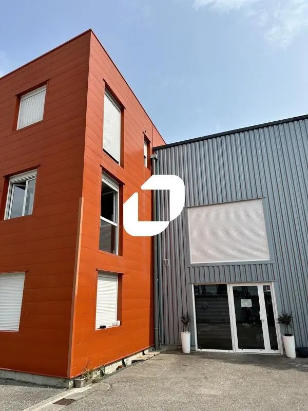 28 Rue Marcel Reynaud, Crolles for lease Building Photo- Image 1 of 9