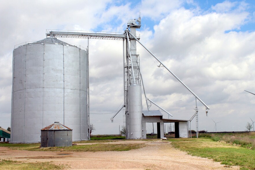 203 E Bevers, Weinert, TX 76388