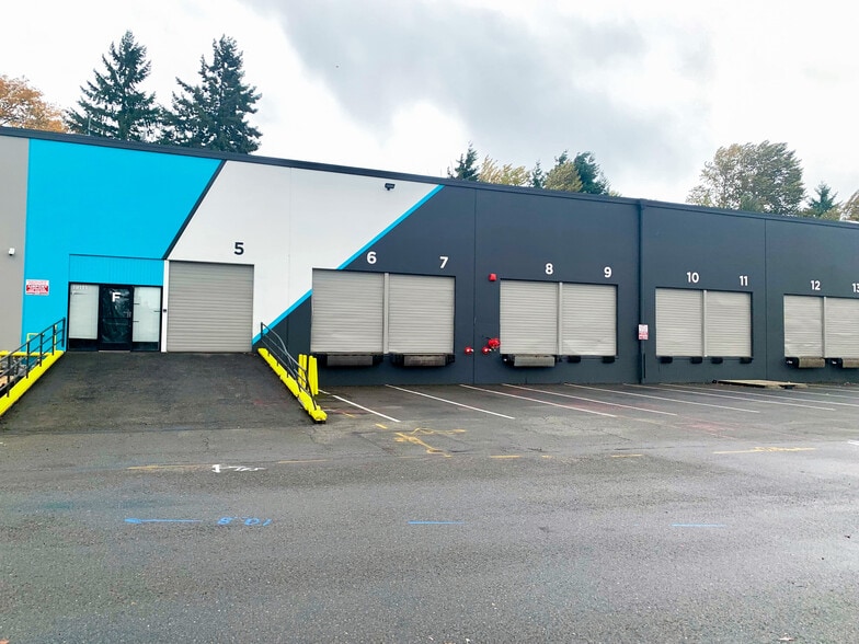 19111 Des Moines Memorial Dr, Seatac, WA for lease - Building Photo - Image 1 of 7