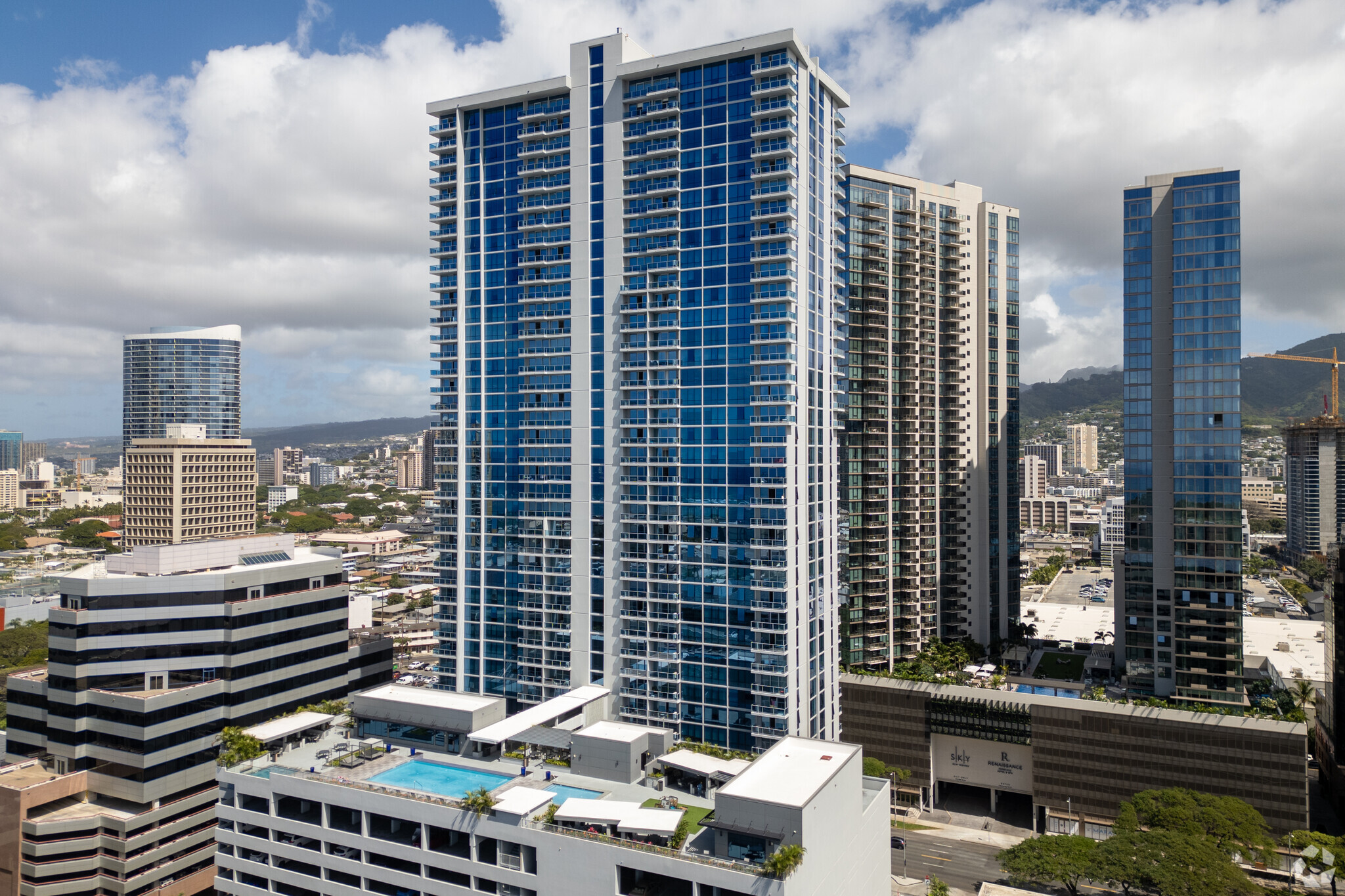 1391 Kapiolani Blvd, Honolulu, HI for lease Building Photo- Image 1 of 8