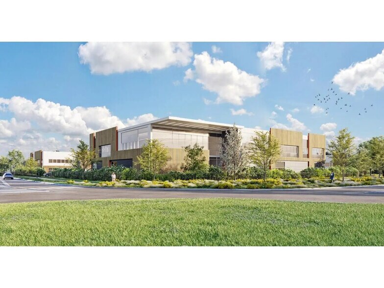 Office in Louvres for lease - Building Photo - Image 1 of 3