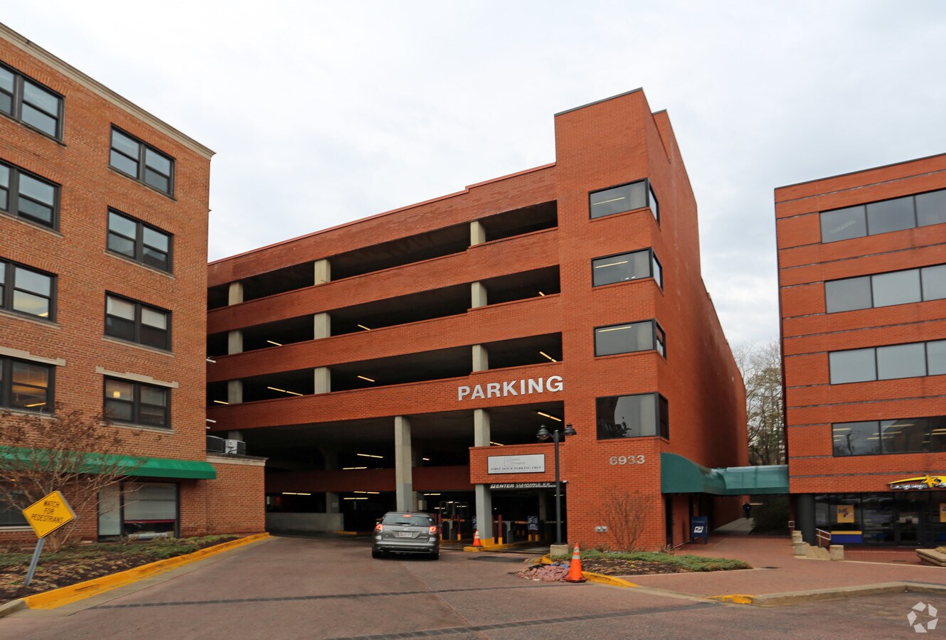 6935 Arlington Rd, Bethesda, MD 20814