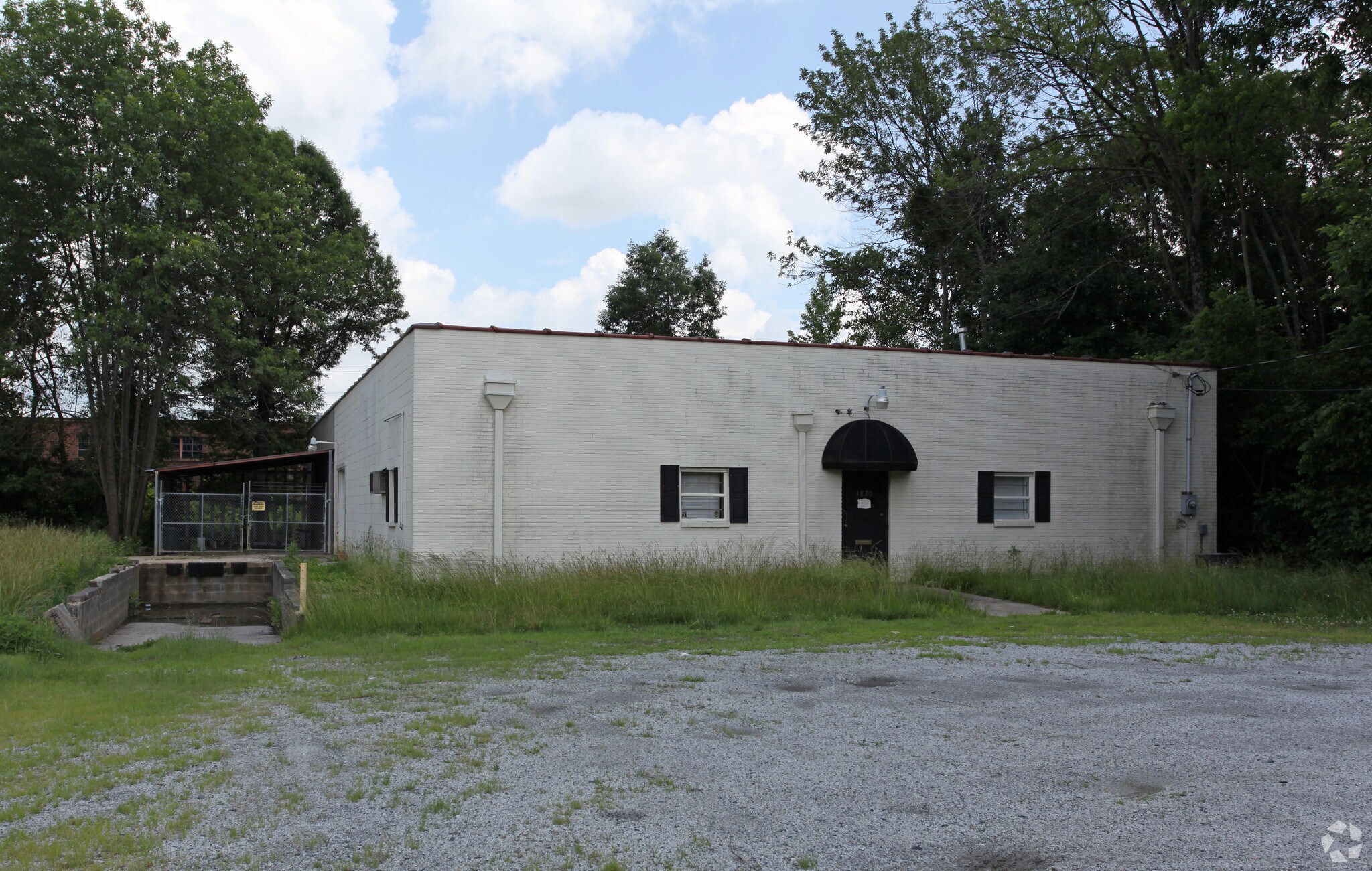 1820 Blandwood Dr, High Point, NC for sale Primary Photo- Image 1 of 1