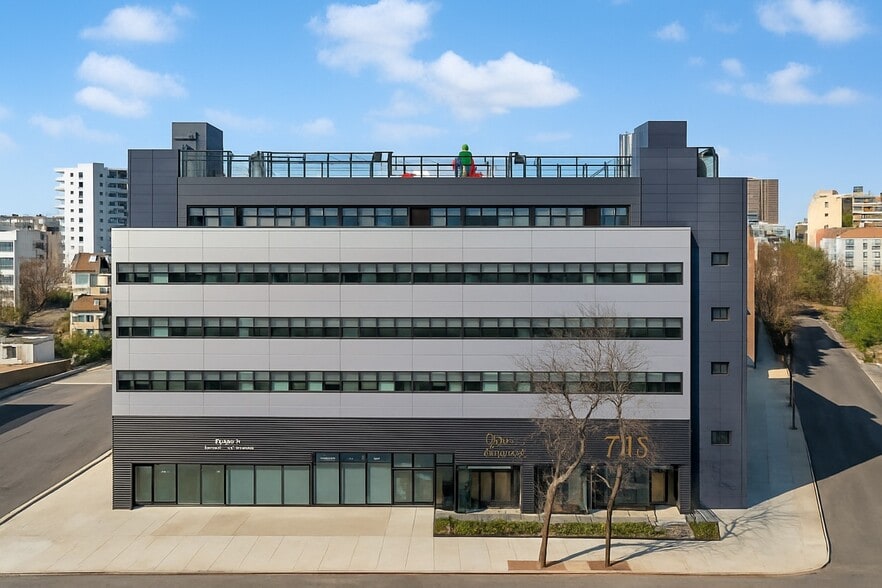 360 Neptune Ave, Brooklyn, NY for lease - Building Photo - Image 1 of 32